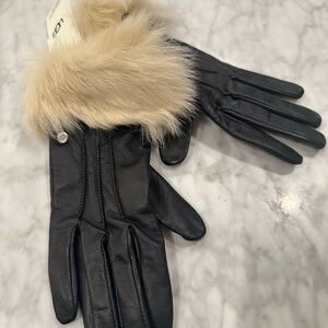 UGG Black Gloves with Tan Fur Accent